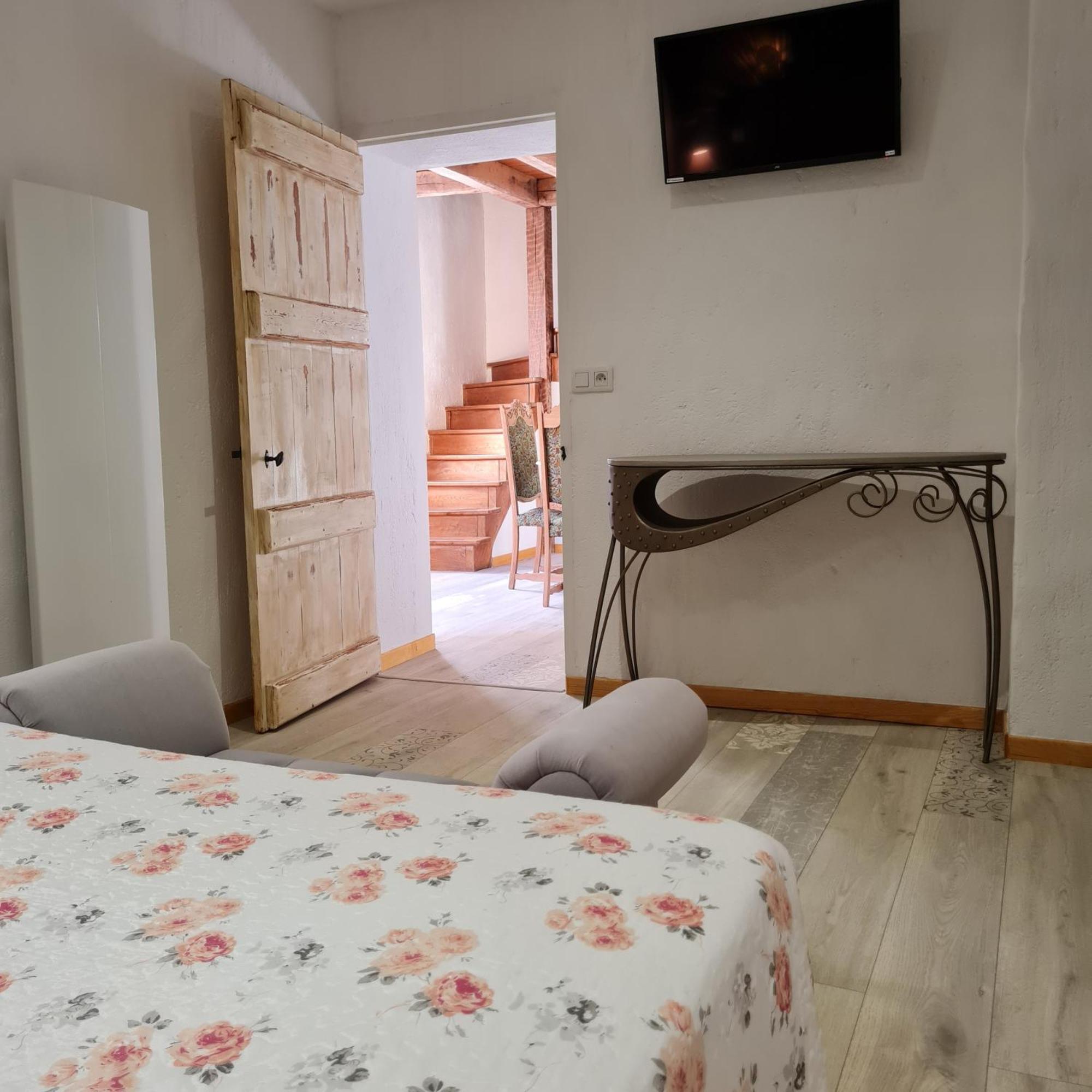 Domaine Du Cardou Hotel Puy-lʼÉvêque Kültér fotó